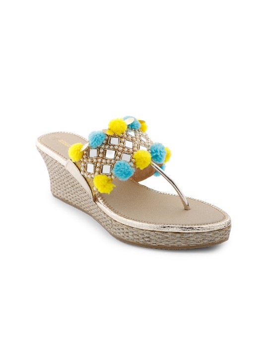 Women Gold-Toned Woven Design Sandals 35
