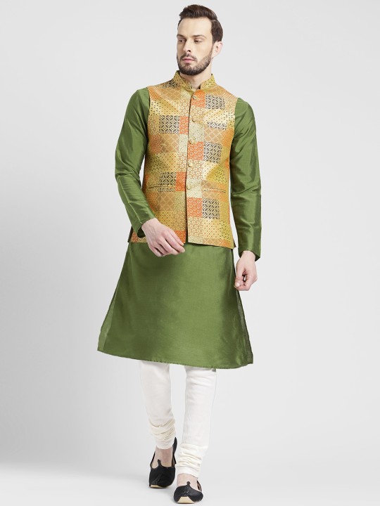 Men Green & Gold-Toned Solid Kurta with Churidar S