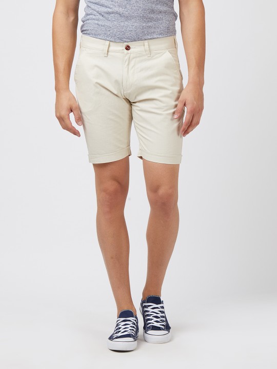 Men Off-White Solid Regular Fit Regular Shorts 28