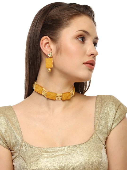 Gold-Toned Jewellery Set