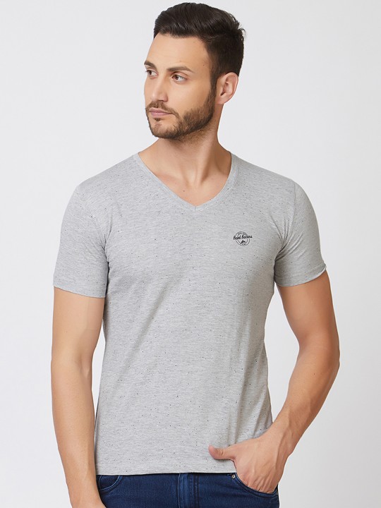 Men Grey Solid V-Neck T-shirt M