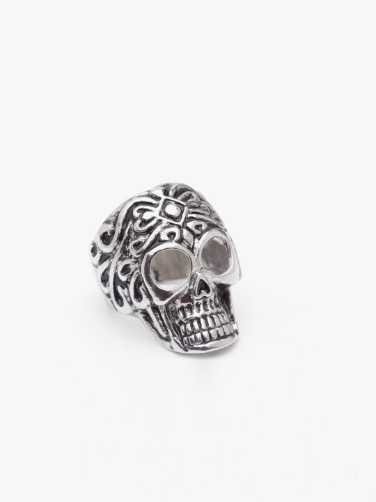 Men Silver-Toned Skull-Shaped Ring