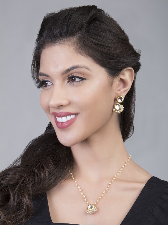 Pearl Cluster Kundan Pendant And Earrings Set