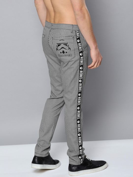 Men Black & White Regular Fit Checked Regular Trousers 28