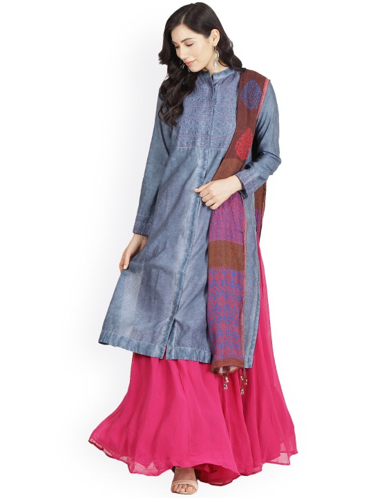 Women Blue & Pink Embroidered Kurta & Scarf S