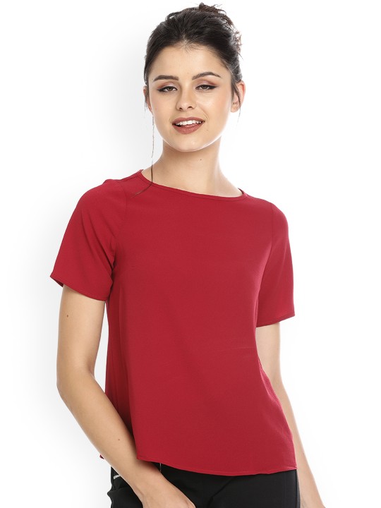 Women Red Solid Top M