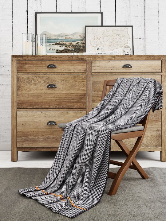 Black & White Checked Mild Winter 500 GSM Double Bed Blanket