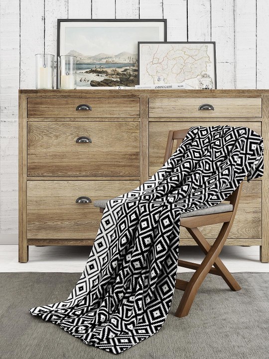 Black & White Geometric Mild Winter 500 GSM Double Bed Blanket
