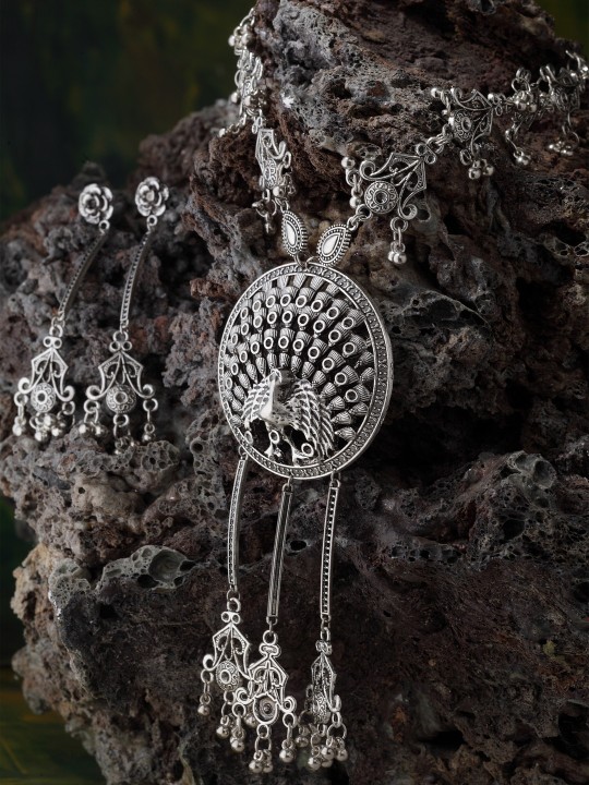 Women Silver-Toned Designer Necklace & Earring Set