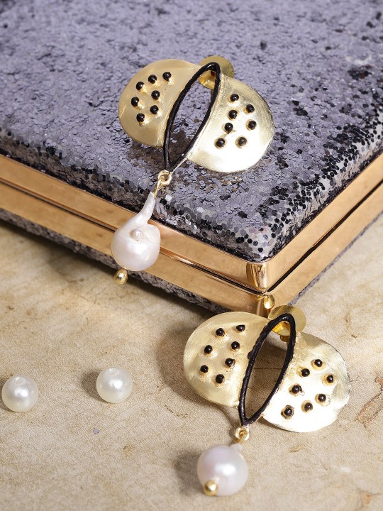 Off-White & Black Gold-Plated Onyx-Studded Handcrafted Quirky Drop Earrings
