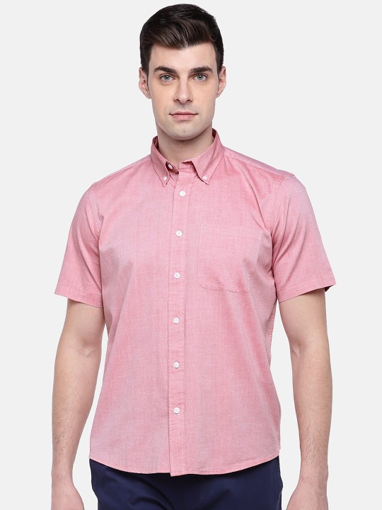 Men Red Regular Fit Solid Casual Shirt 38