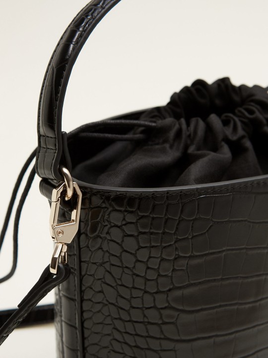 mango black solid handheld bag