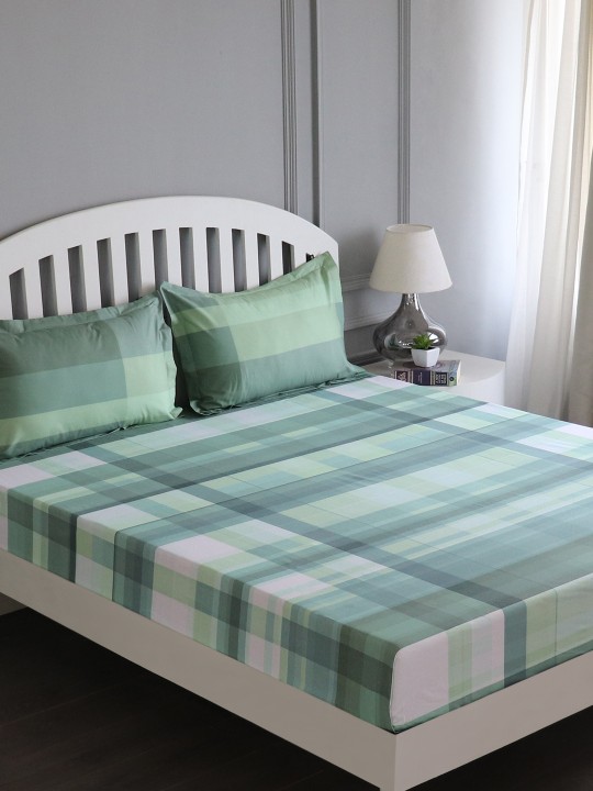 Green Geometric Flat 150 TC Cotton 1 King Bedsheet with 2 Pillow Covers