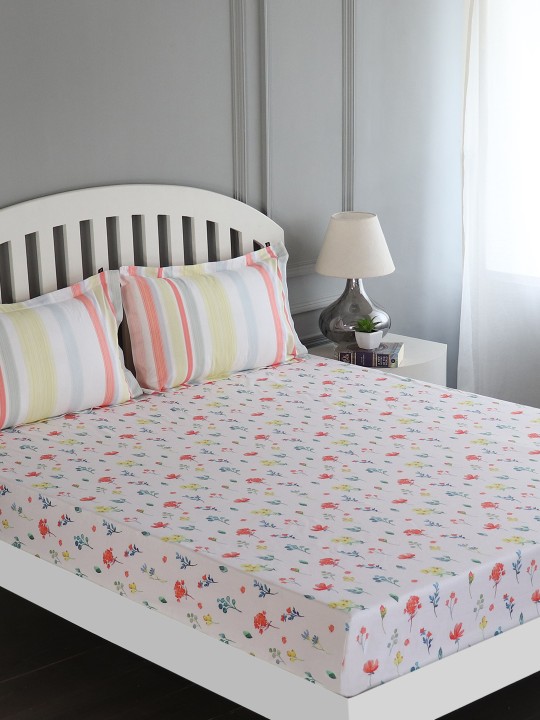 White & Red Floral Flat 150 TC Cotton 1 King Bedsheet with 2 Pillow Covers