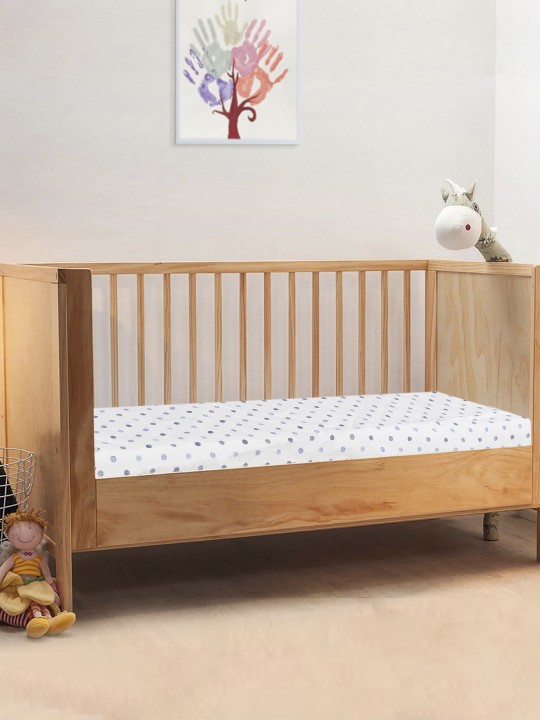 White & Blue Geometric 300 TC Fine Cotton Crib Bedsheet