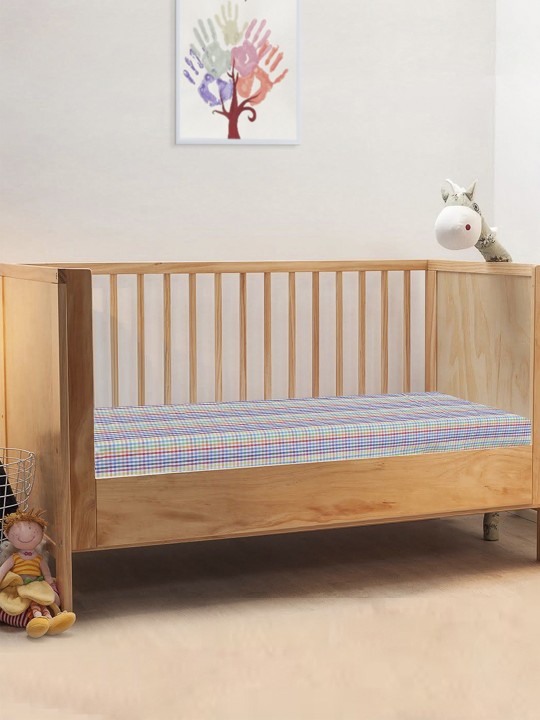 Multicoloured Checked 300 TC Fine Cotton Crib Bedsheet