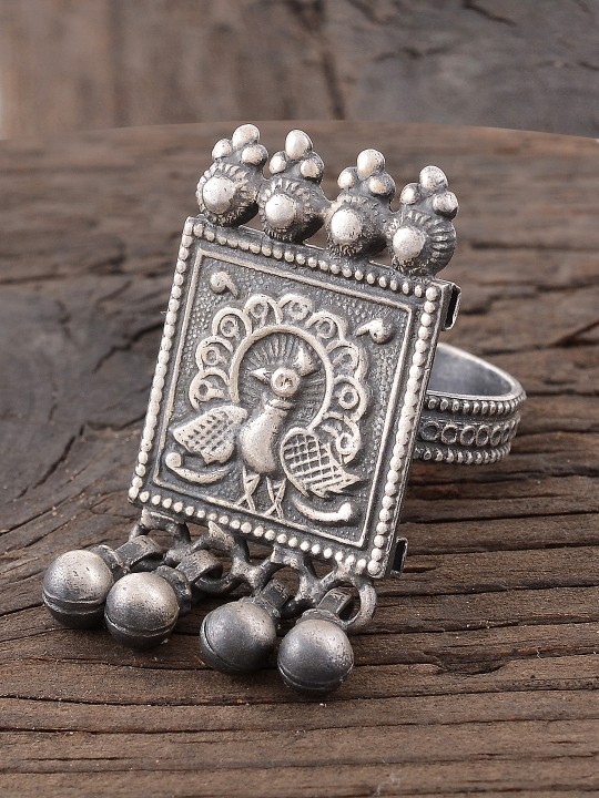 Women Handcrafted 92.5 Sterling Silver Oxidised Ring