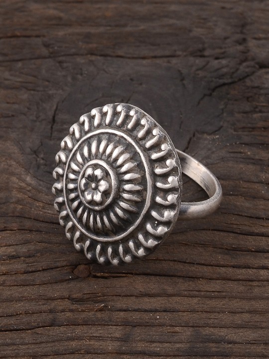 Women Silver-Plated Handcrafted 92.5 Sterling Silver Oxidised Ring