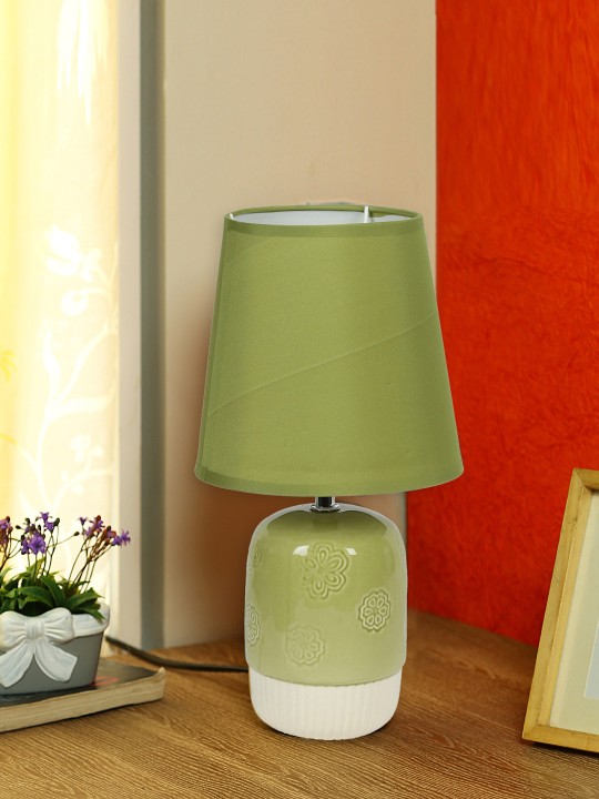 Table Lamp With Shade