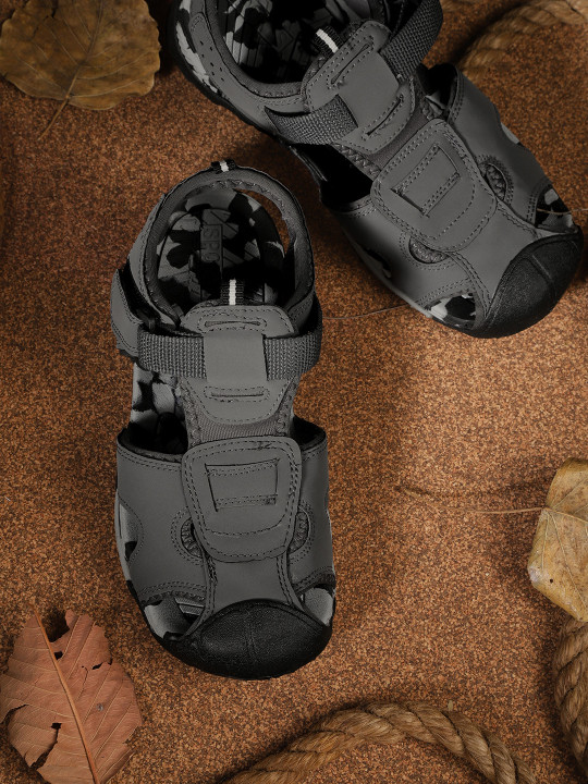 Roadster The Lifestyle Co Men Charcoal Grey Fisherman Sandals
