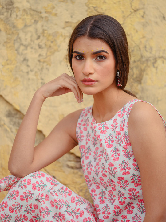anayna Women Pink Printed Straight Kurta