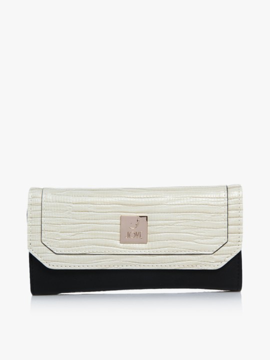 Cream Clutch