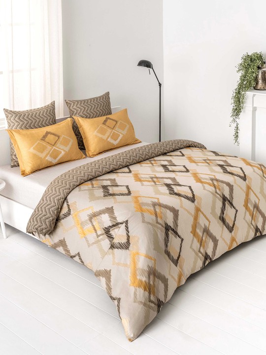 Yellow & Beige Flat 150 TC Cotton 1 King Bedsheet with 2 Pillow Covers