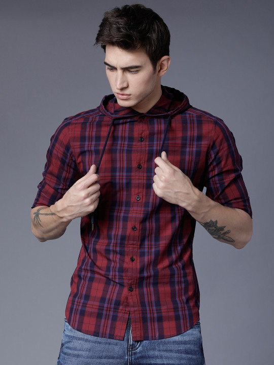 HIGHLANDER Men Maroon & Navy Blue Slim Fit Checked Casual Shirt