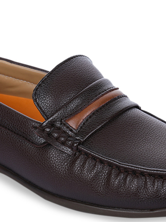 men brown loafers