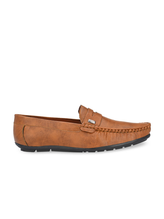 men tan loafers