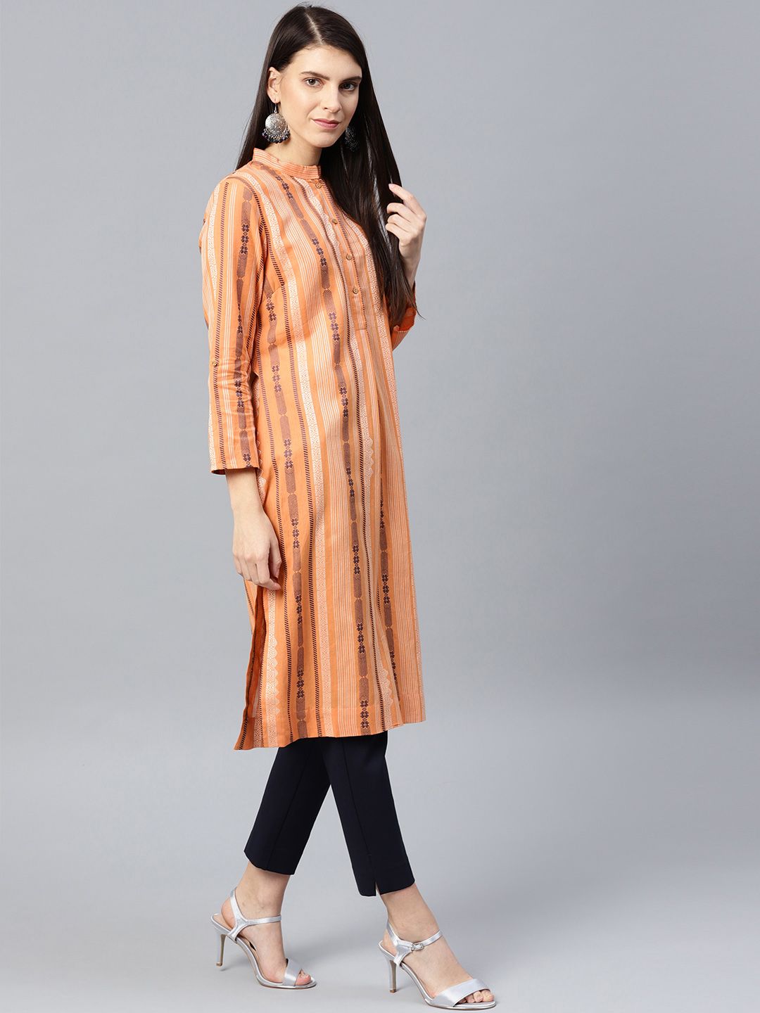 W Women Peach-Coloured & Navy Blue Striped Straight Kurta (Image - 3)