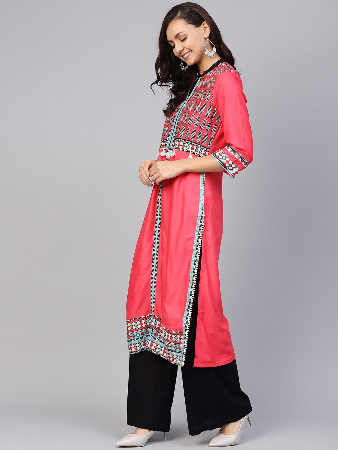 W Women Pink & Sea Green Printed Straight Kurta (Image - 2)