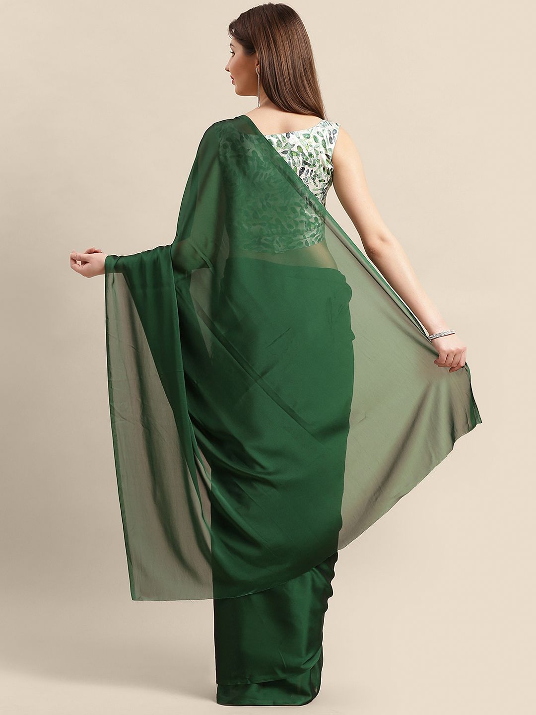 Saree mall Green Solid Saree (Image - 1)