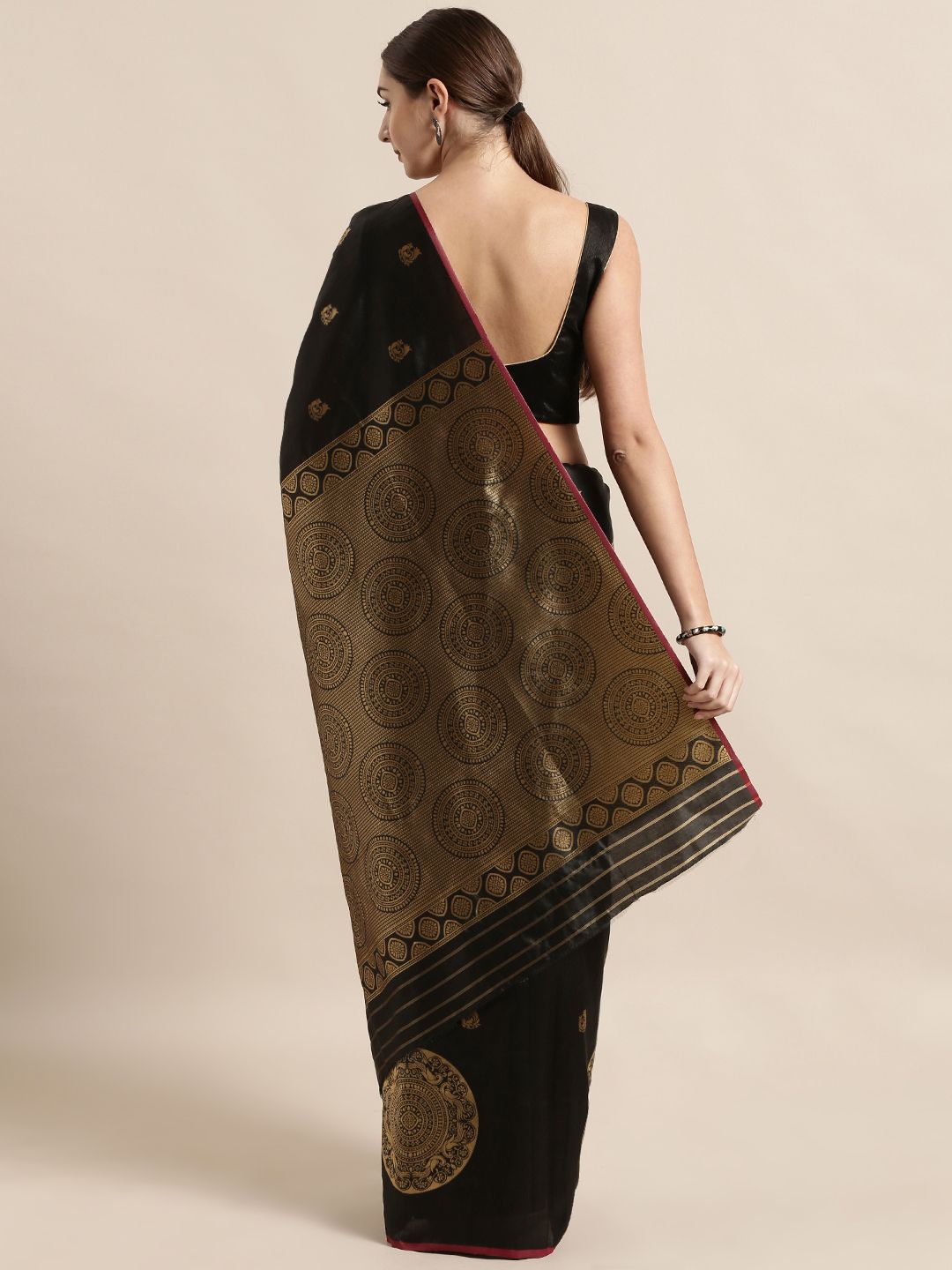VASTRAD Black & Gold-Toned Silk Blend Woven Design Banarasi Saree (Image - 1)