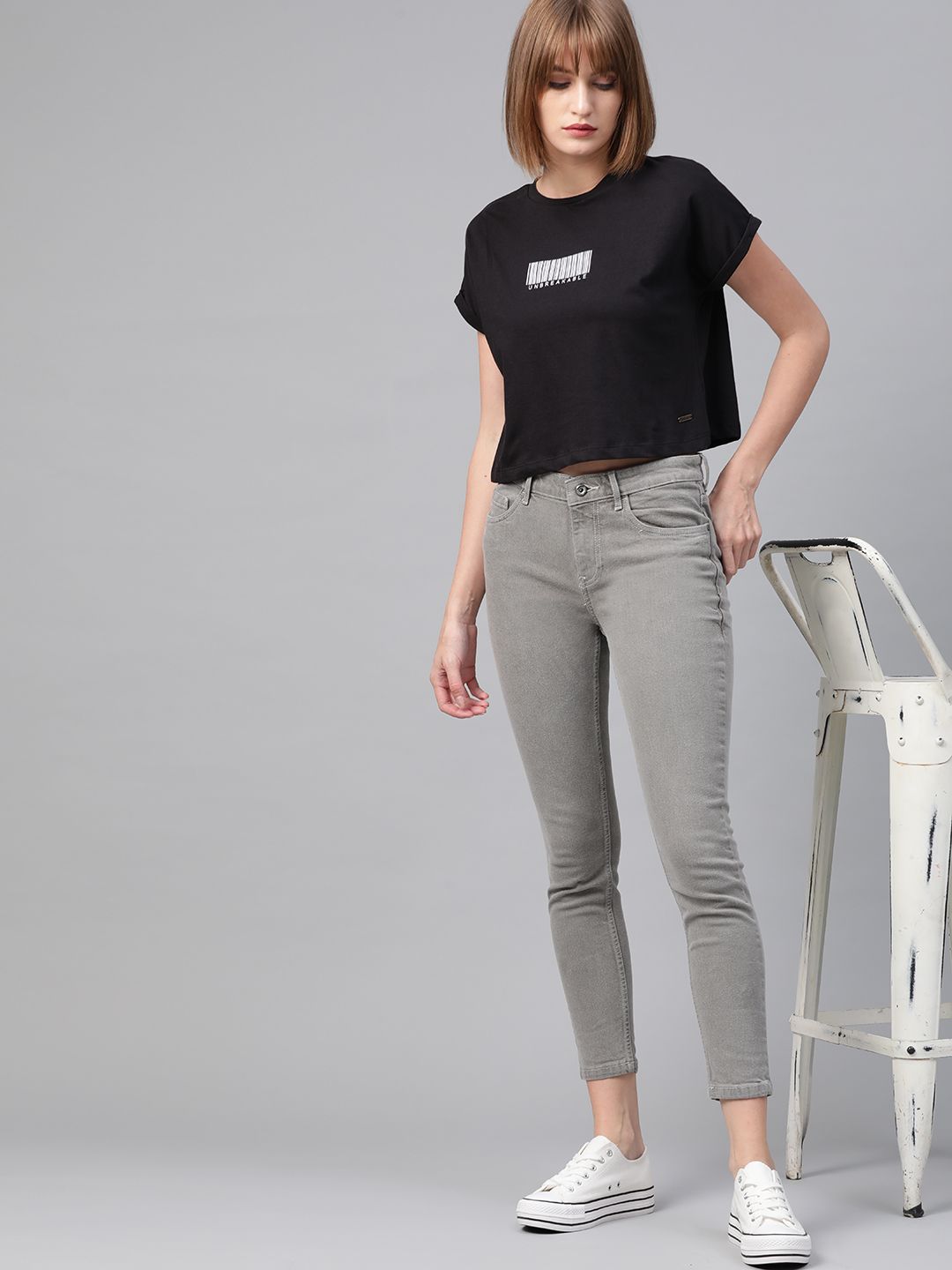 Roadster Women Grey Skinny Fit Mid-Rise Clean Look Cropped Stretchable Jeans (Image - 3)