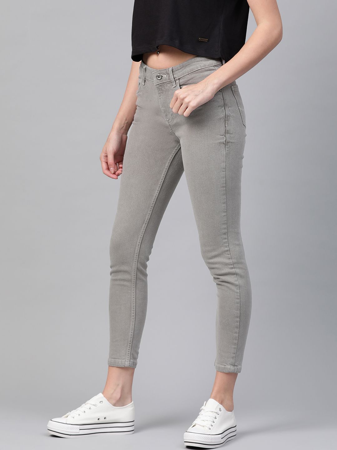 Roadster Women Grey Skinny Fit Mid-Rise Clean Look Cropped Stretchable Jeans (Image - 1)
