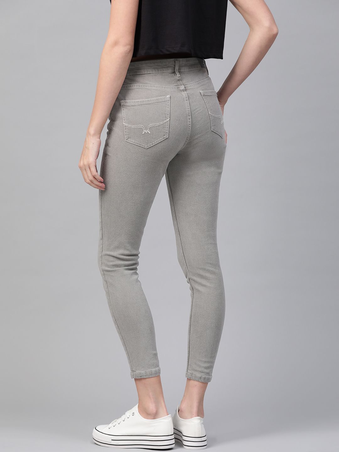 Roadster Women Grey Skinny Fit Mid-Rise Clean Look Cropped Stretchable Jeans (Image - 2)