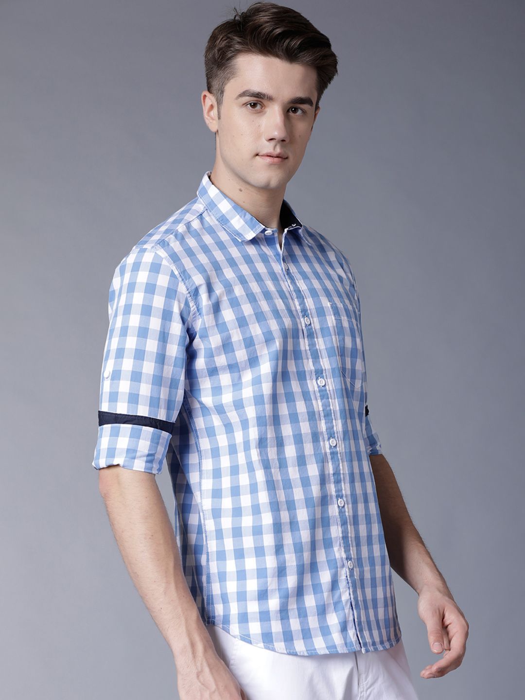 HIGHLANDER Men Blue & White Slim Fit Checked Casual Shirt (Image - 2)