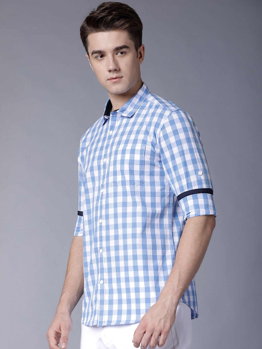 HIGHLANDER Men Blue & White Slim Fit Checked Casual Shirt (Image - 3)