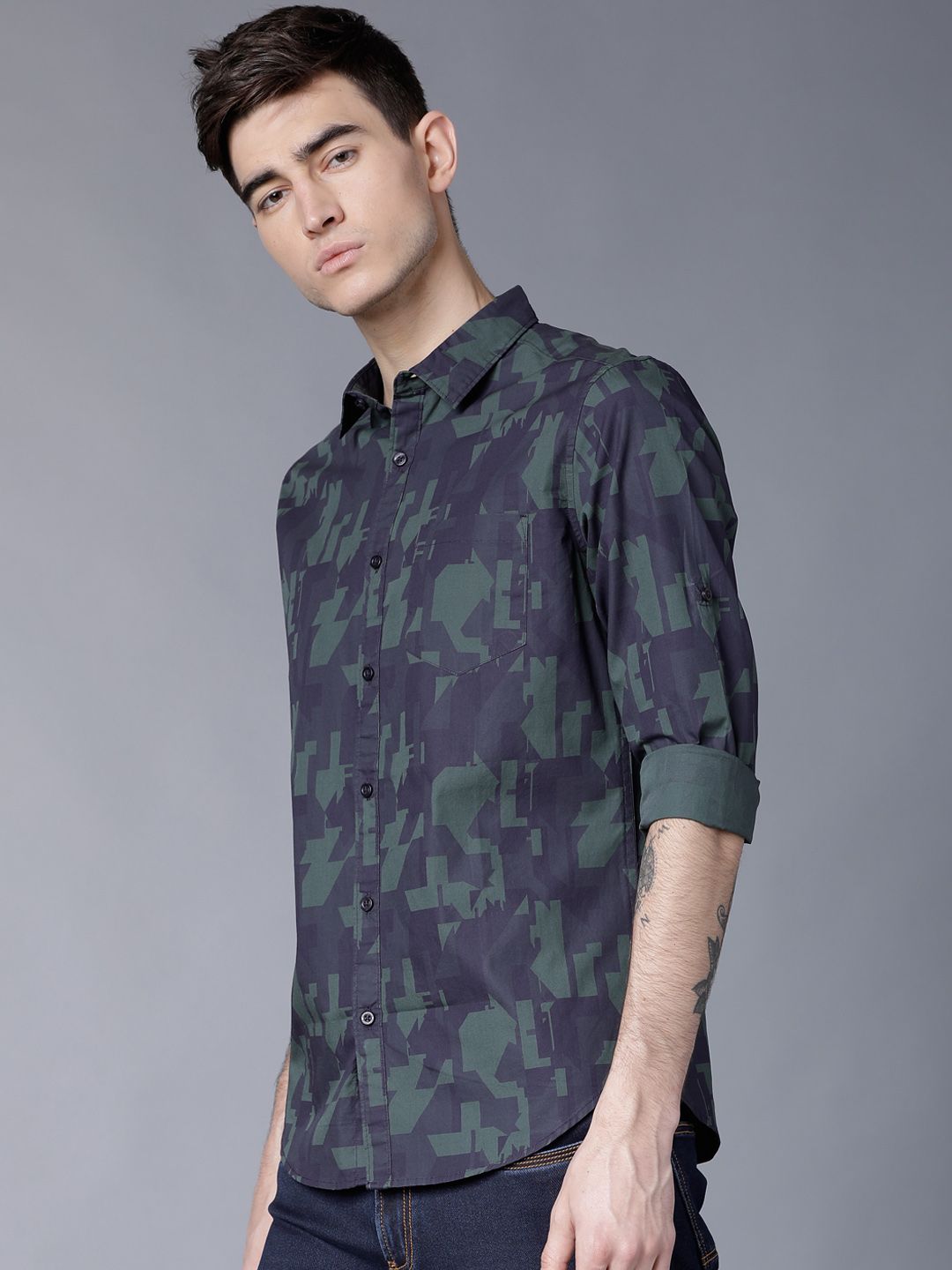 HIGHLANDER Men Navy Blue & Olive Green Slim Fit Printed Casual Shirt (Image - 3)