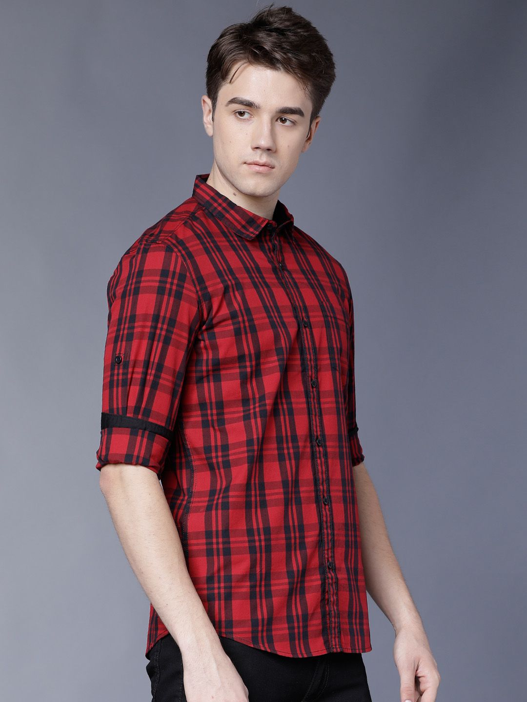 HIGHLANDER Men Red & Black Slim Fit Yarn Dyed Checked Casual Shirt (Image - 2)