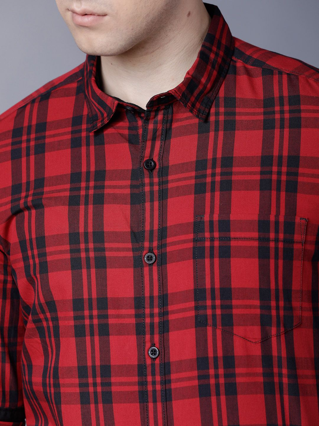 HIGHLANDER Men Red & Black Slim Fit Yarn Dyed Checked Casual Shirt (Image - 1)