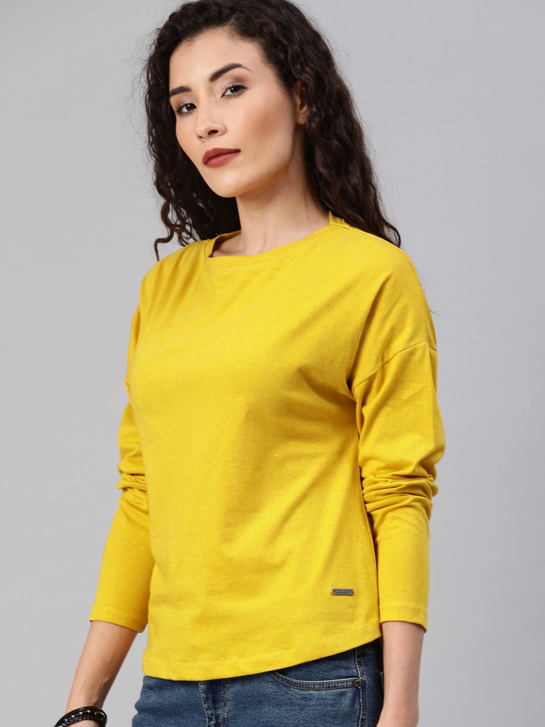 Roadster Women Mustard Yellow Solid Round Neck T-shirt (Image - 3)