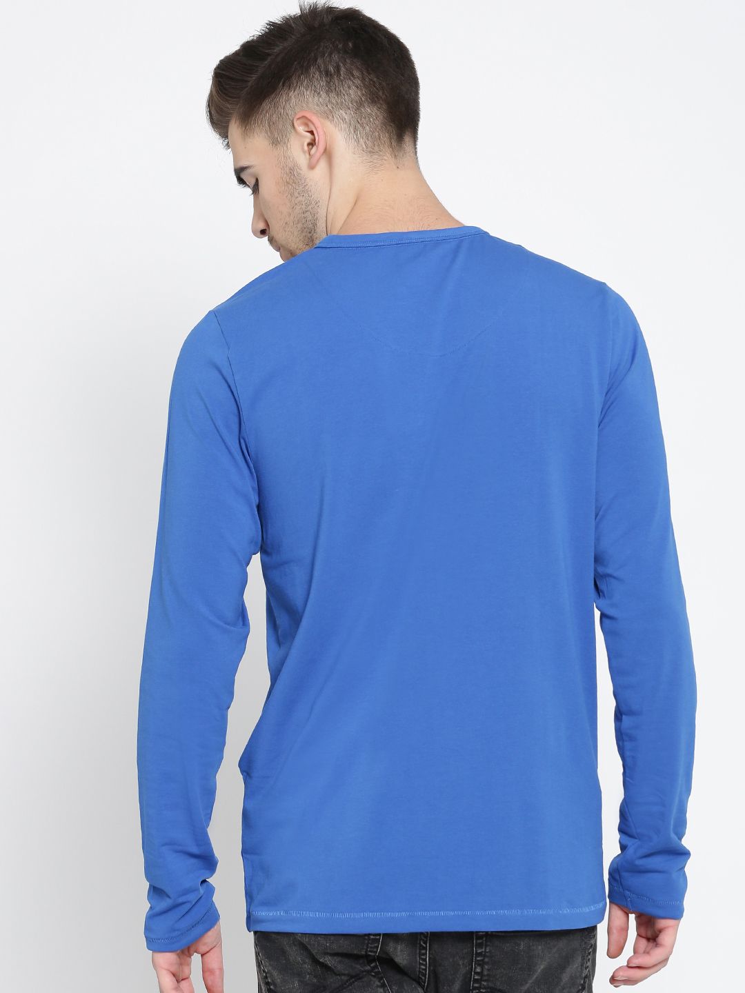 Jack & Jones Men Blue Solid Henley Neck T-shirt (Image - 2)