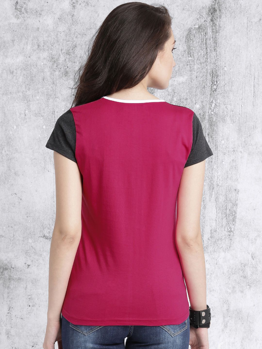Roadster Women Pink V-Neck T-shirt (Image - 2)
