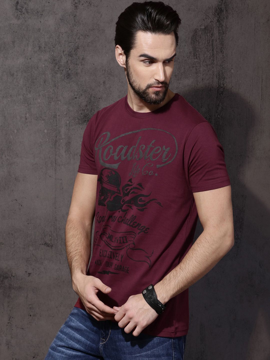 Roadster Men Maroon Printed Round Neck T-Shirt (Image - 2)
