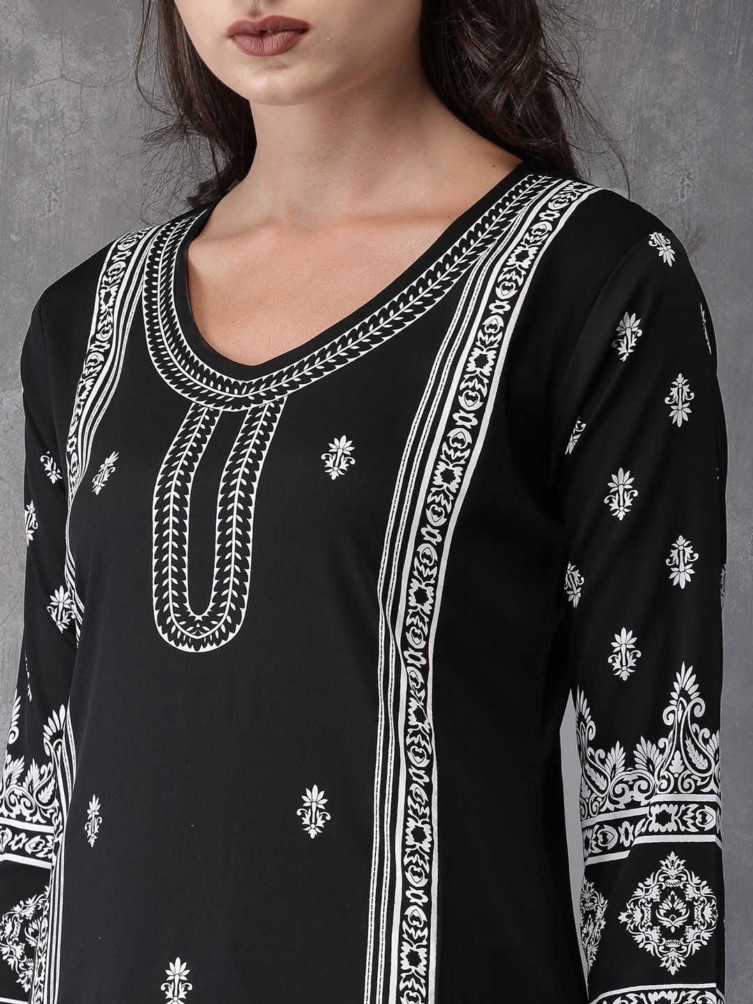 Anouk Women Black & White Printed Straight Kurta (Image - 1)