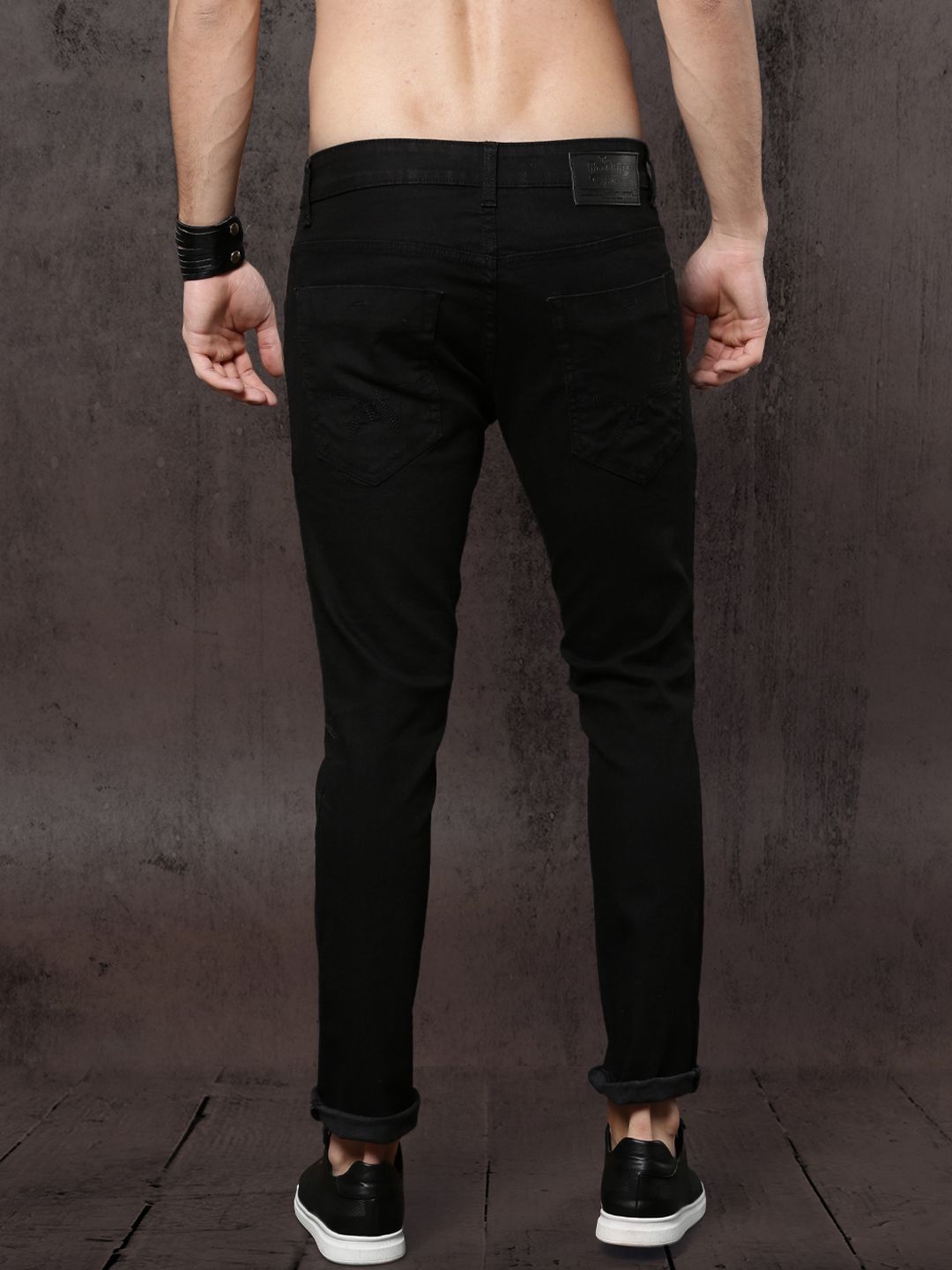 Roadster Time Travlr Men Black Skinny Fit Mid-Rise Clean Look Stretchable Jeans (Image - 2)