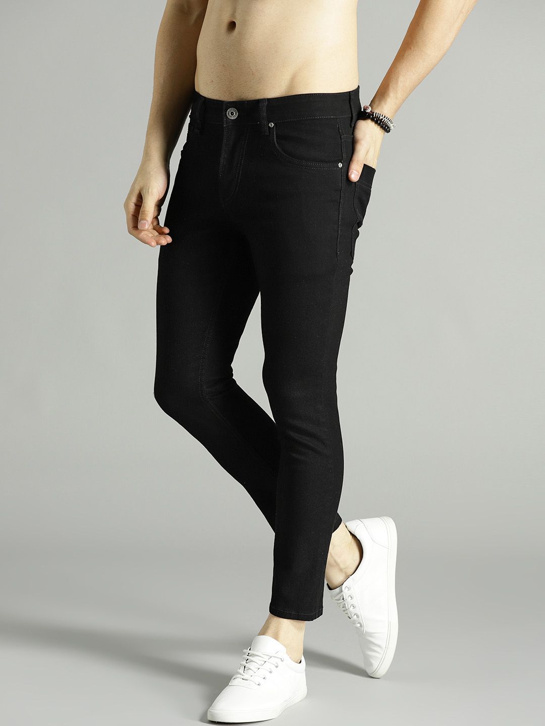 Roadster Men Black Skinny Fit Mid-Rise Clean Look Stretchable Cropped Jeans (Image - 1)
