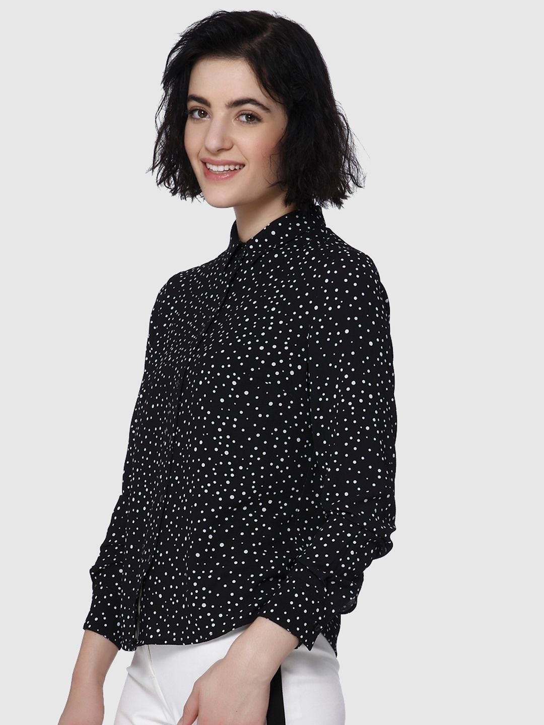 Vero Moda Women Black Regular Fit Printed Casual Shirt (Image - 2)